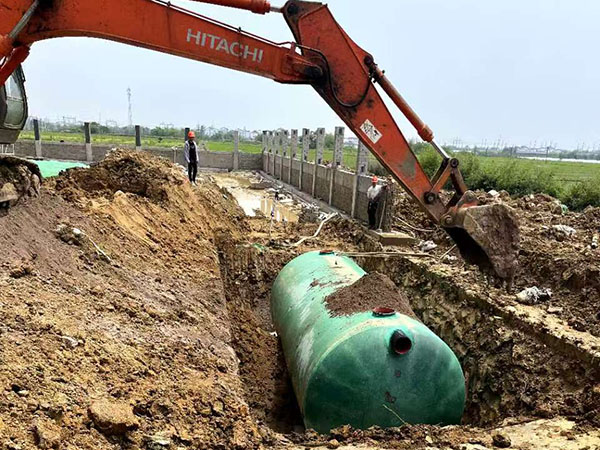 新型環(huán)保玻璃鋼化糞池