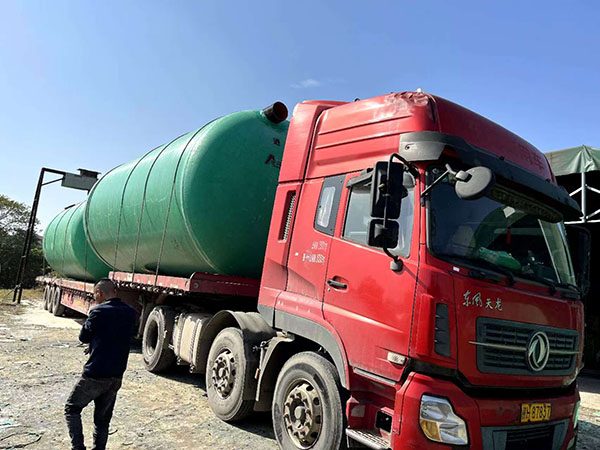 新型環(huán)保玻璃鋼化糞池